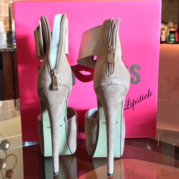 7in Platform NUDE Heels - Picture 3 of 4